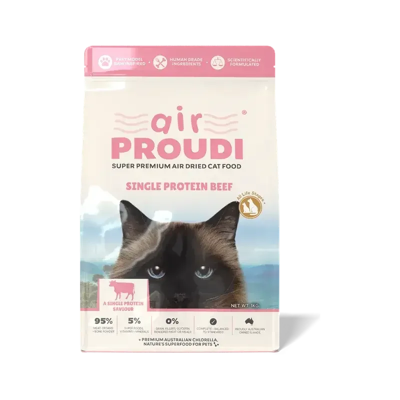 AirProudi Premium Cat Dry Food Air-dried Beef 1kg packaging with a cat and nature background.