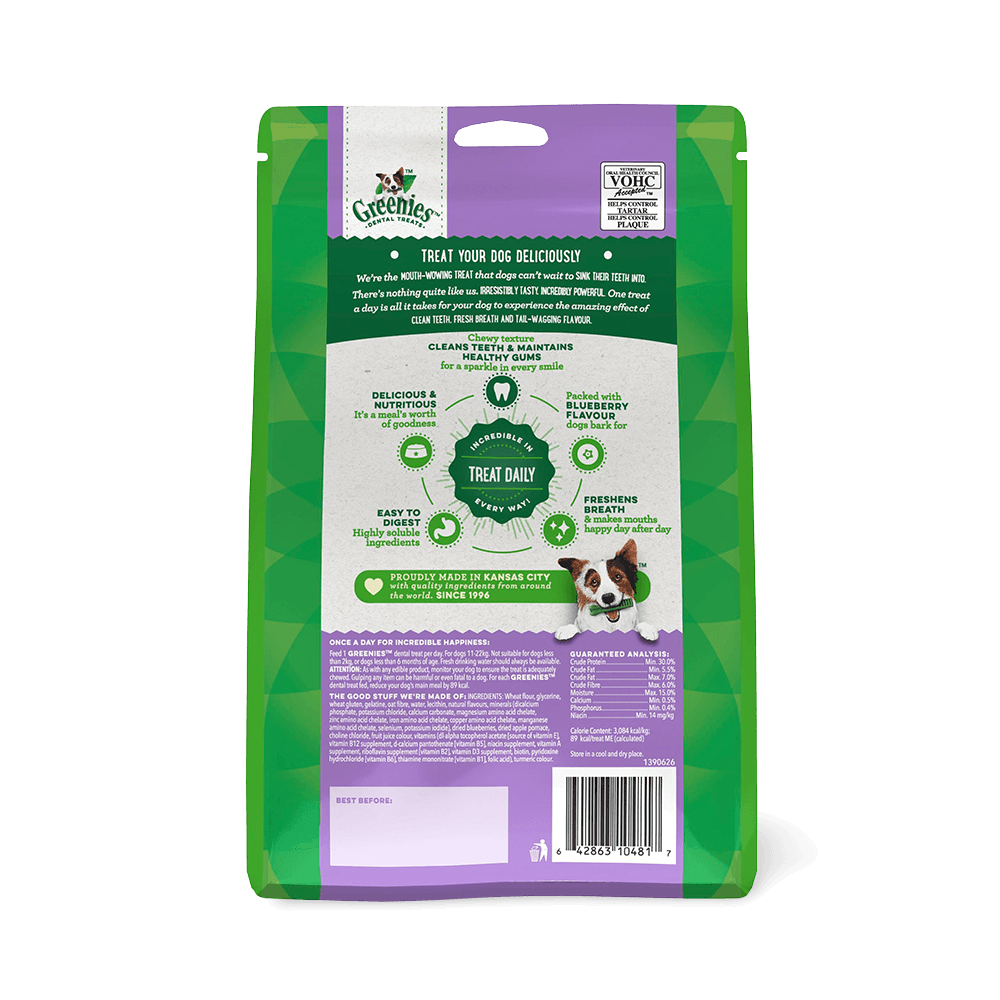 Greenies Blueberry Flavour Regular Dental Dog Treats 12 Chews packaging back view with nutritional info and benefits.