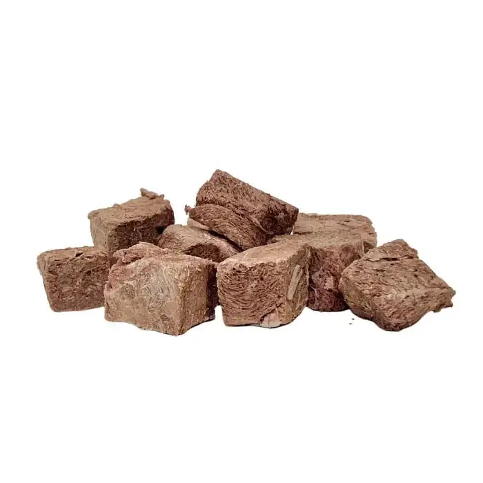 Freezy Paws Freeze Dried Venison Pet Treat 70g - freeze dried cat treats, natural venison steak chunks for pets.