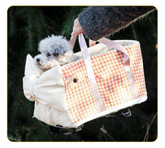 Centre Console Dog Car Seat with Safety Leash & Bow Pillow for safe pet travel in style.