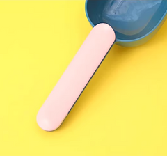 Long Handle With Clip Pet Food Scoop For Dog And Cat