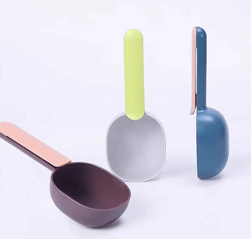 Long Handle With Clip Pet Food Scoop For Dog And Cat-Petroom